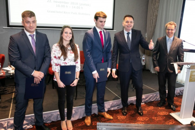Cena guvernéra NBS - dvojnásobný úspech absolventov NHF
